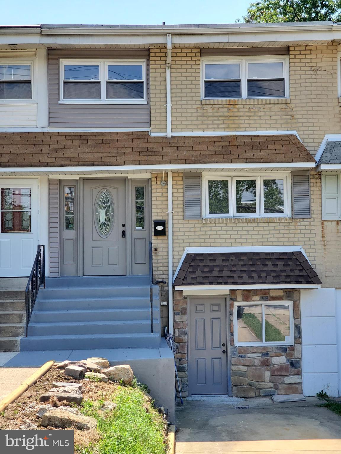 3736 Academy Road Philadelphia, PA 19154 - Photo 1 of 14 Front