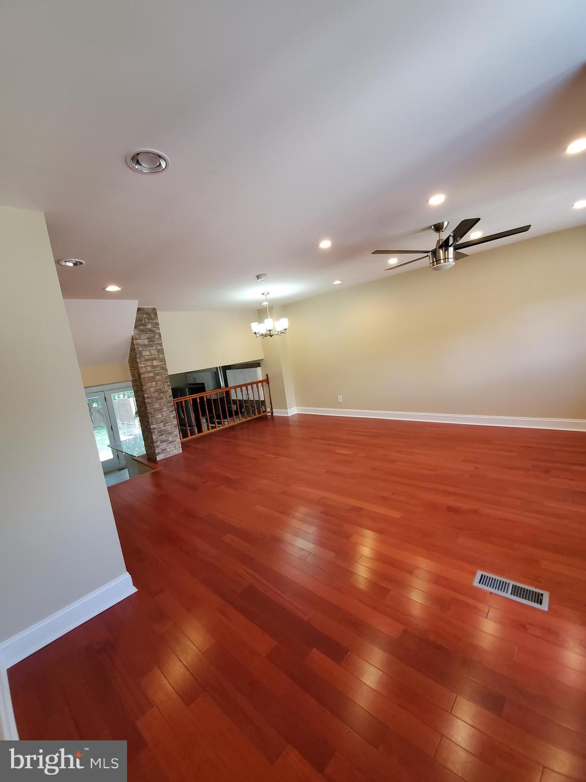 3736 Academy Road Philadelphia, PA 19154 - Photo 2 of 14 Living Room