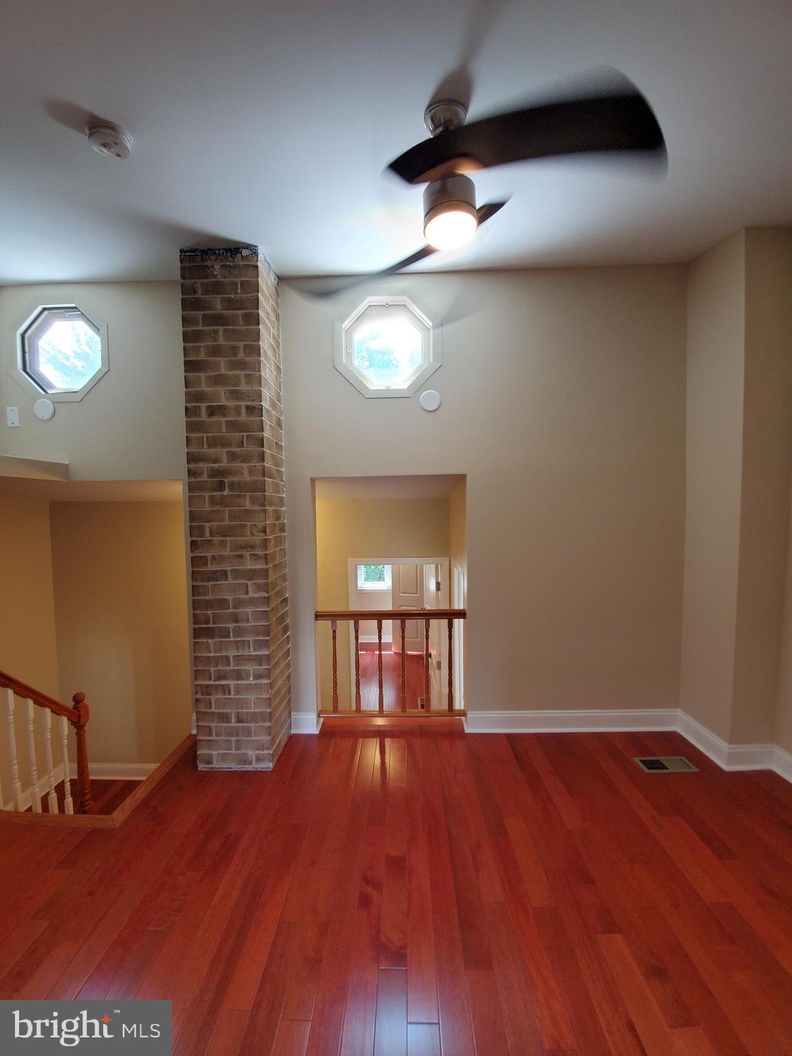 3736 Academy Road Philadelphia, PA 19154 - Photo 7 of 14 Hallway