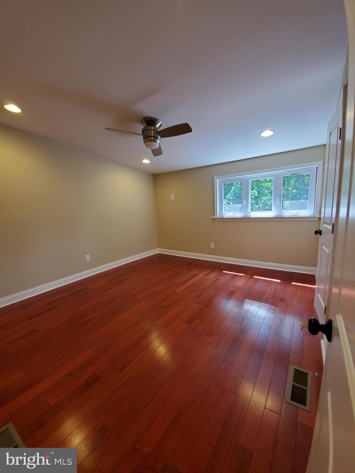 3736 Academy Road Philadelphia, PA 19154 - Photo 8 of 14 Master BR