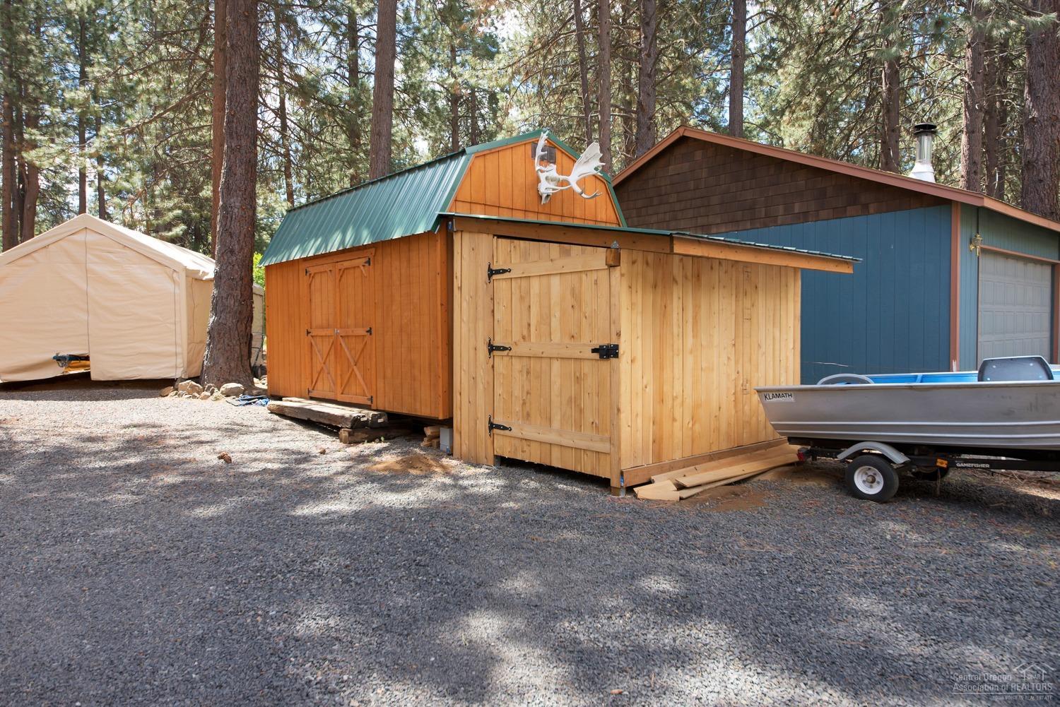 19257 Indian Summer Road Bend, OR 97702 - Photo 7 of 25 Storage sheds
