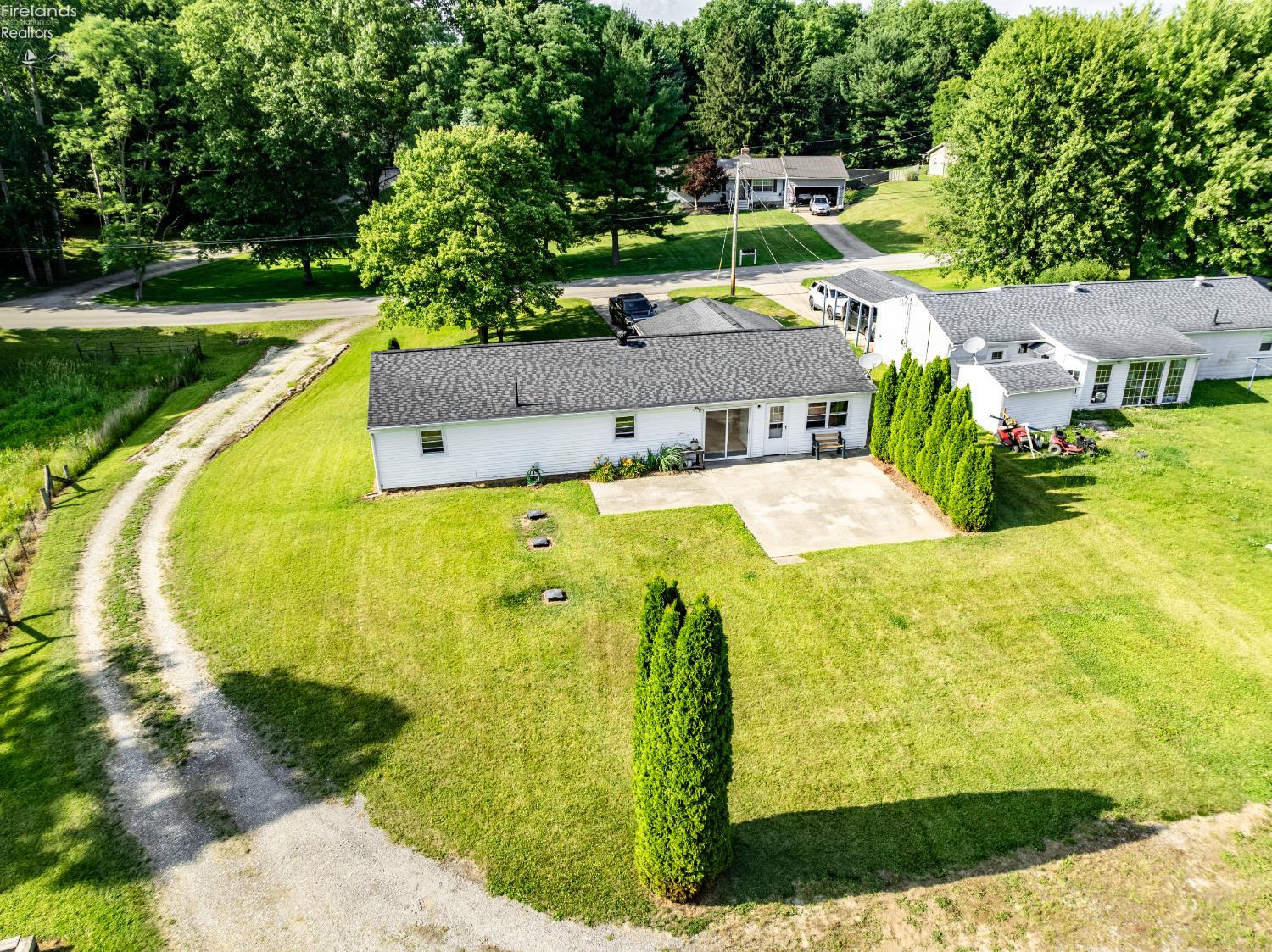 1881 Snyder Road Willard, OH 44890 - Photo 10 of 12 Gallery Image 10