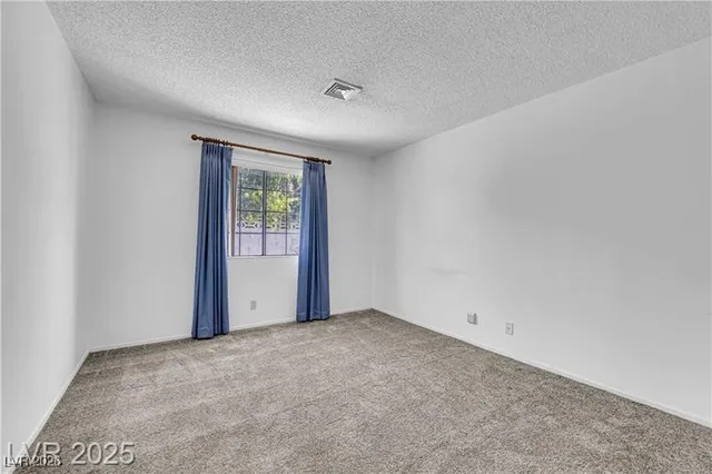 $2,299 | 2004 Canterbury Drive, Las Vegas, NV 89119