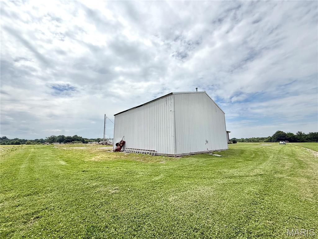 8757 Highway 50 Lebanon, IL 62254 - Photo 15 of 82