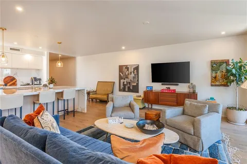 $1,399,900 | 2660 Peachtree Road Northwest, Unit 6H, Atlanta, GA 30305