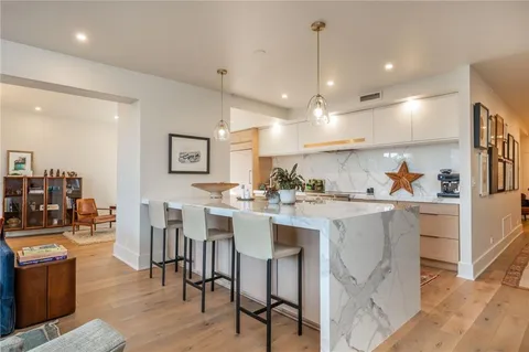 $1,399,900 | 2660 Peachtree Road Northwest, Unit 6H, Atlanta, GA 30305