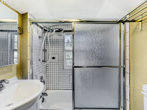 $539,000 | 152 Northeast 5th Avenue, Canby, OR 97013