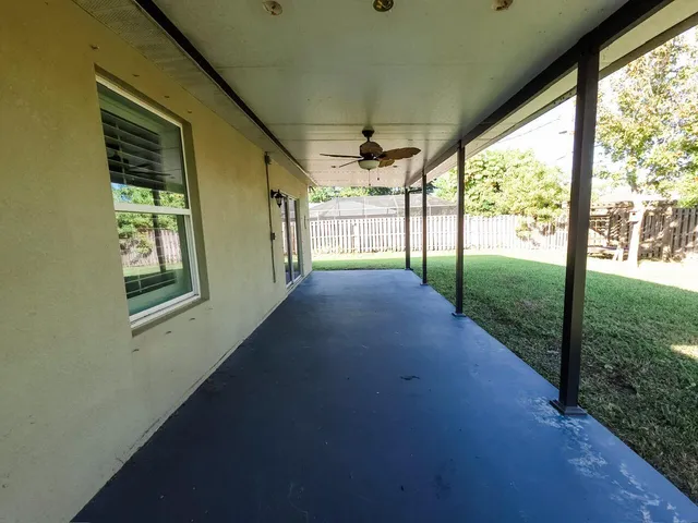 $2,550 | 185 Southwest Exmore Avenue, Port St. Lucie, FL 34983