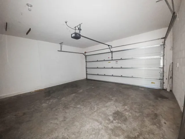 $2,550 | 185 Southwest Exmore Avenue, Port St. Lucie, FL 34983