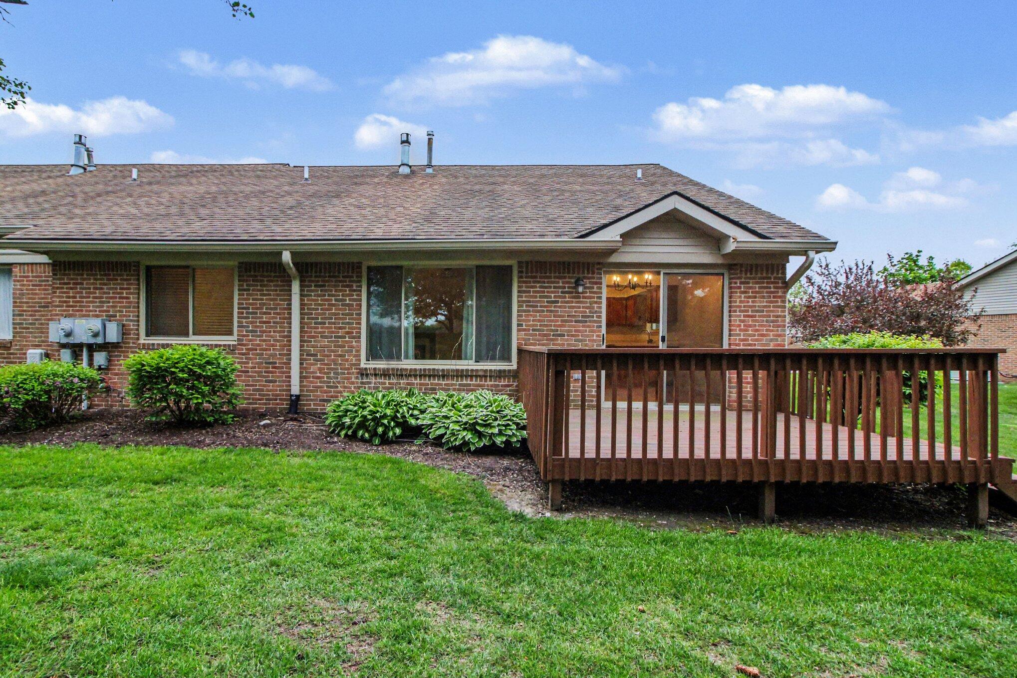 46122 Reedgrass Lane Belleville, MI 48111 - Photo 14 of 16 014_file_7098