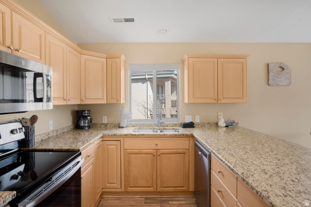 1845 Canyon View, Unit 609 St. George, UT 84770 - Photo 18 of 35