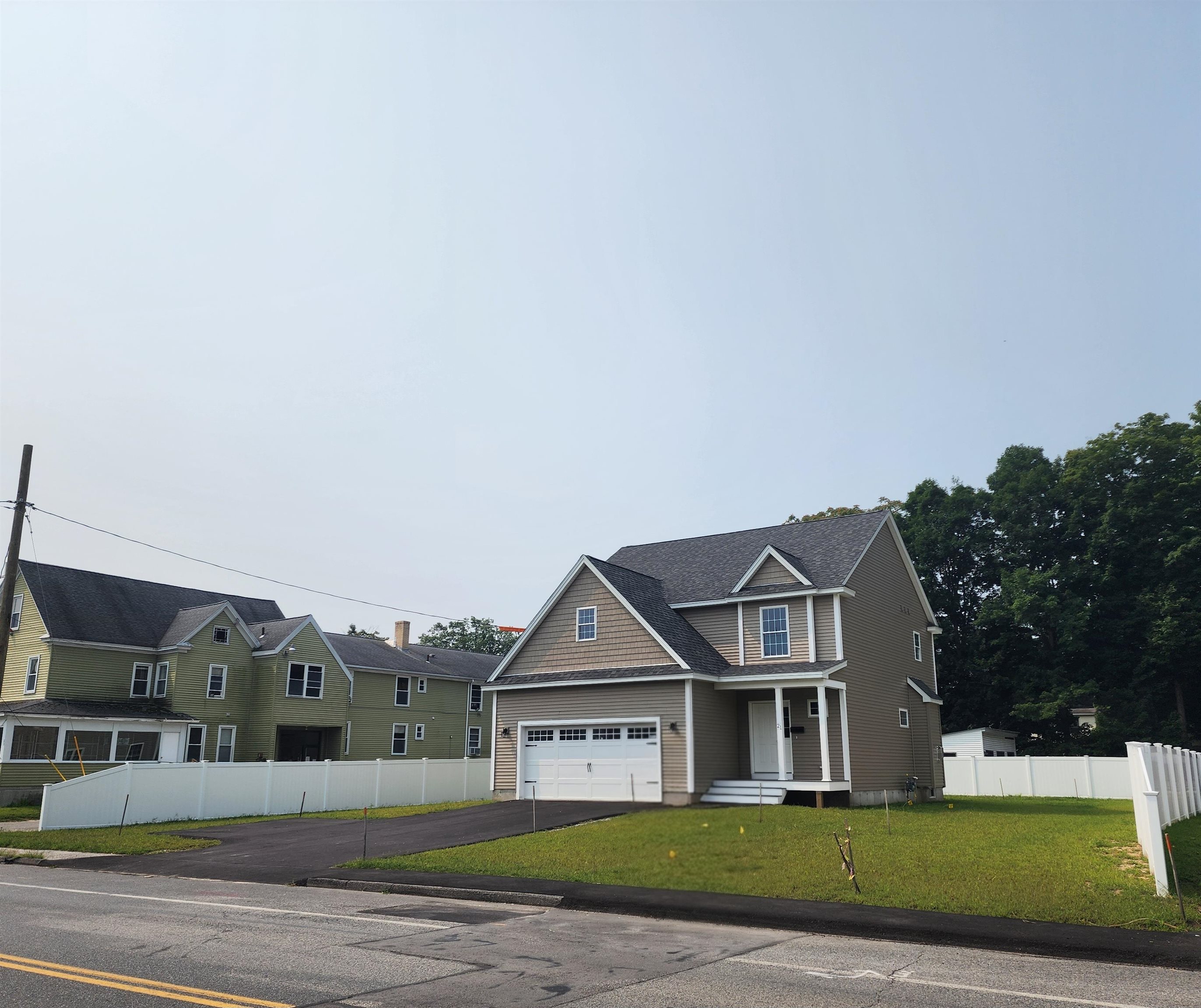 21 Library Street Hudson, NH 03051 - Photo 1 of 20