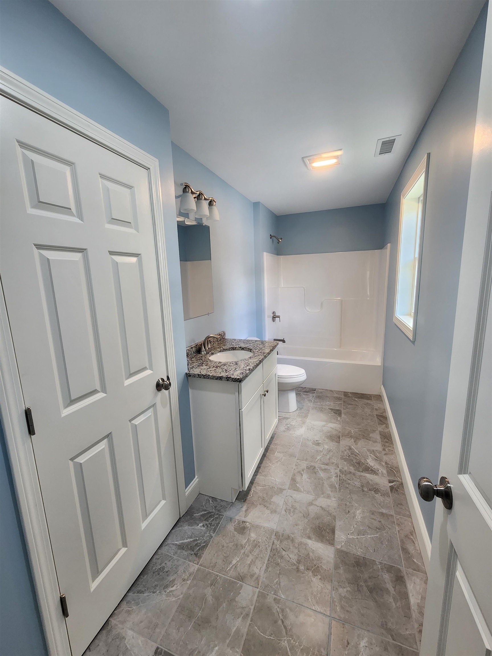 21 Library Street Hudson, NH 03051 - Photo 11 of 20