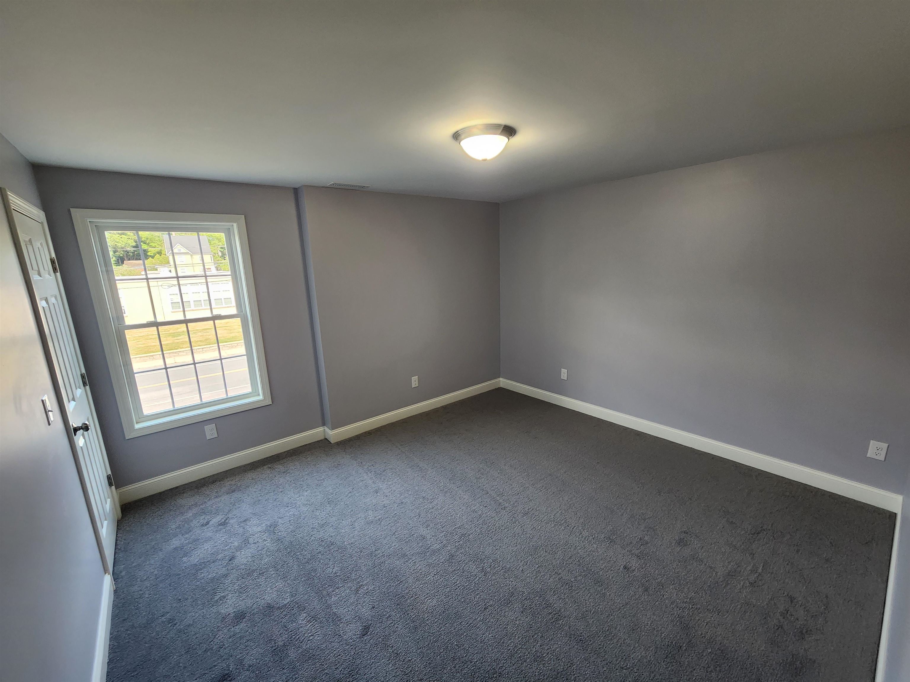 21 Library Street Hudson, NH 03051 - Photo 13 of 20