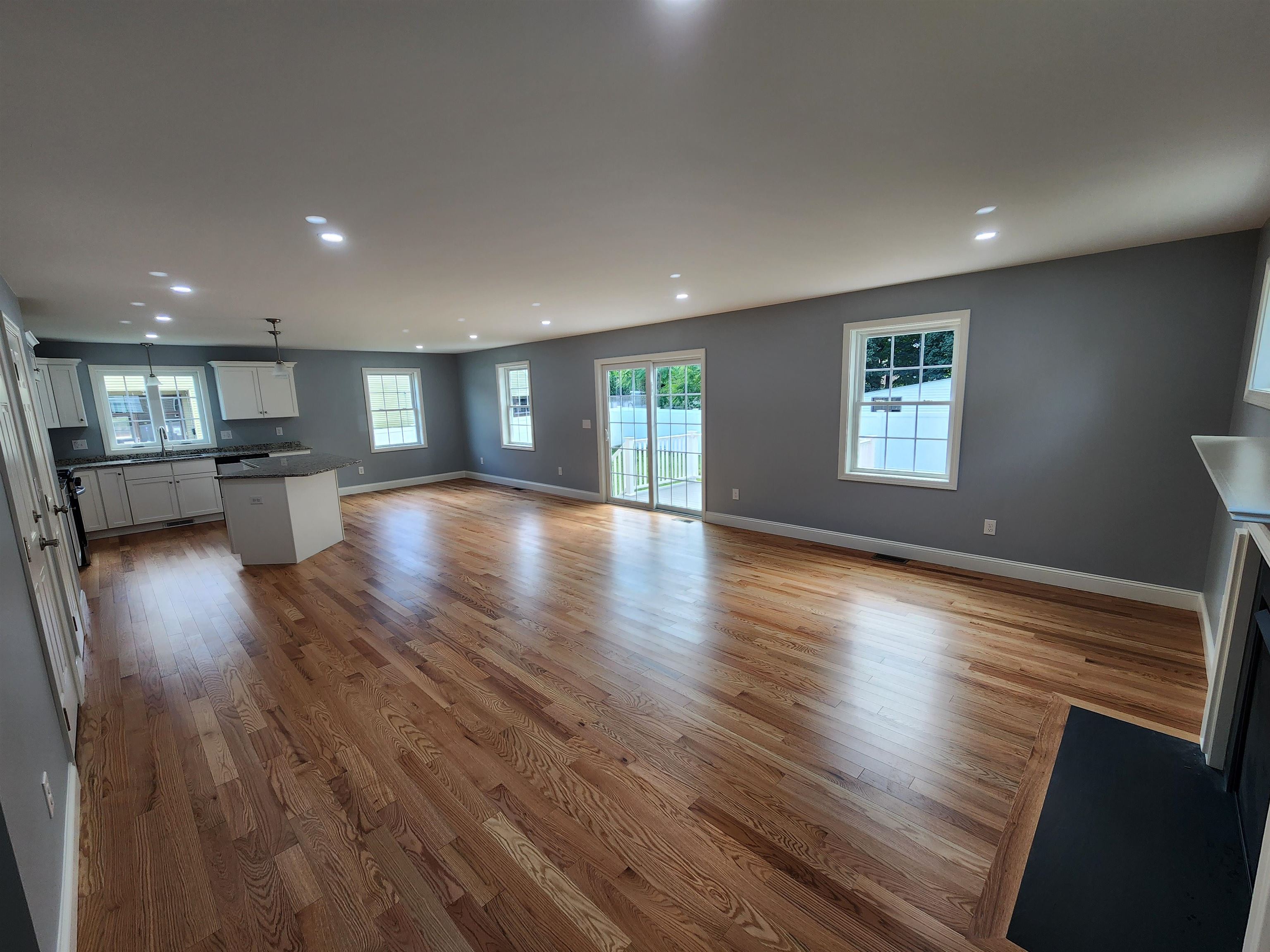 21 Library Street Hudson, NH 03051 - Photo 8 of 20