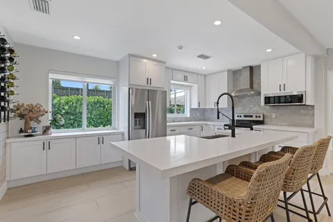 $2,075,000 | 5830 Southwest 51st Terrace, Miami, FL 33155