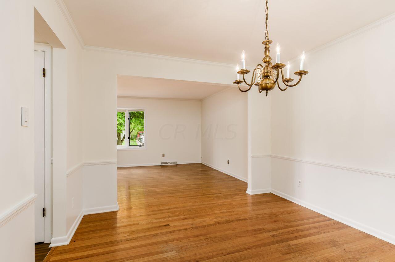293 Weydon Road Columbus, OH 43085 - Photo 12 of 54 Dining Room to Living Room