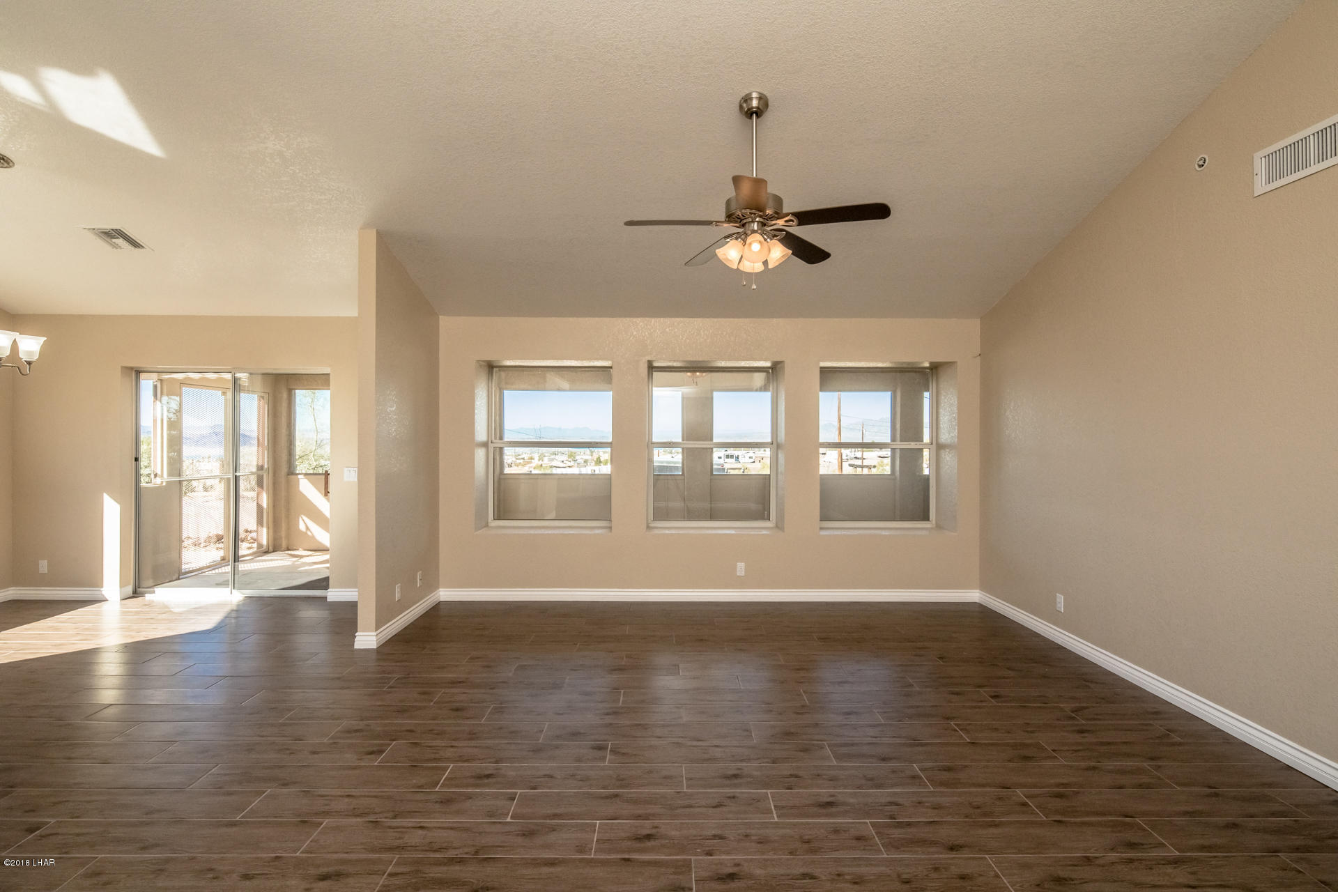 4009 Little Finger Road Lake Havasu City, AZ 86406 - Photo 13 of 34 4009LittleFingerDr_18