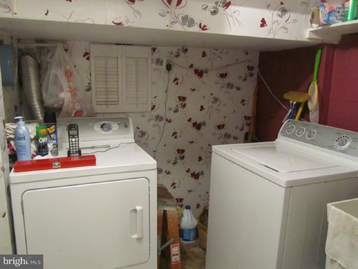 9403 Woodbridge Road Philadelphia, PA 19114 - Photo 22 of 24 Laundry Room