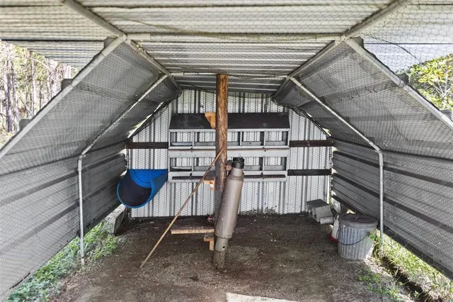 $399,950 | 18105 Bethlehem Road, Lithia, FL 33547