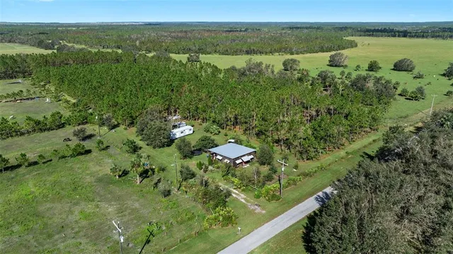 $399,950 | 18105 Bethlehem Road, Lithia, FL 33547
