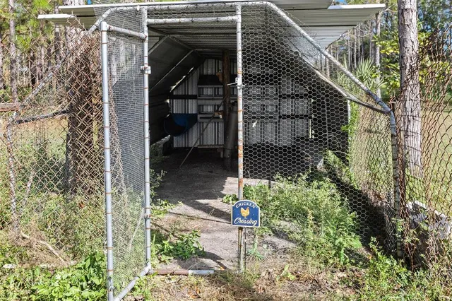 $399,950 | 18105 Bethlehem Road, Lithia, FL 33547