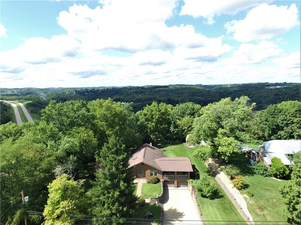 Gorgeous Country-like Setting!!!