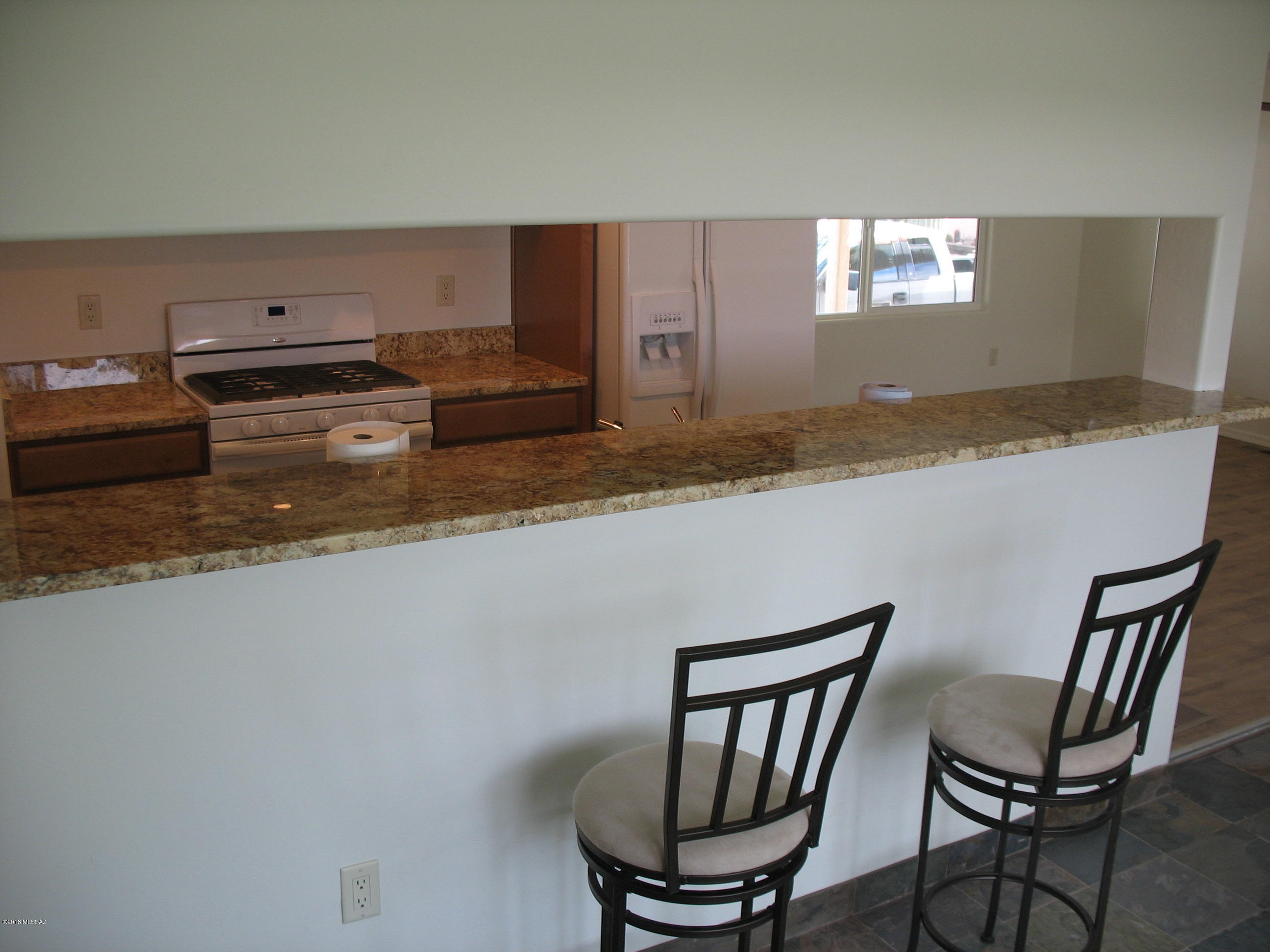 5512 West Rafter Cir Street Tucson, AZ 85713 - Photo 7 of 14 Gallery Image 7
