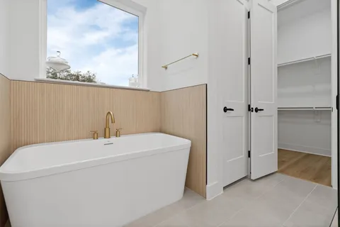 $389,900 | 717 Janisch Road, Unit B, Houston, TX 77018