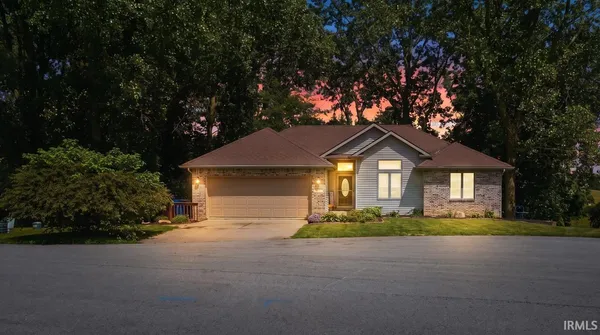 $314,900 | 103 Center Court, Hamilton, IN 46742
