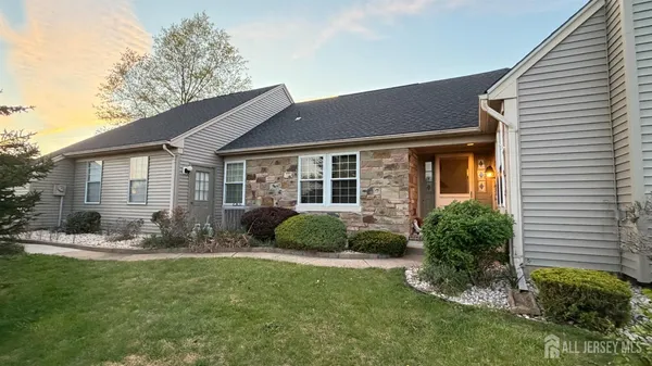 $499,000 | 3 William Penn Court, Monroe Township, NJ 08831