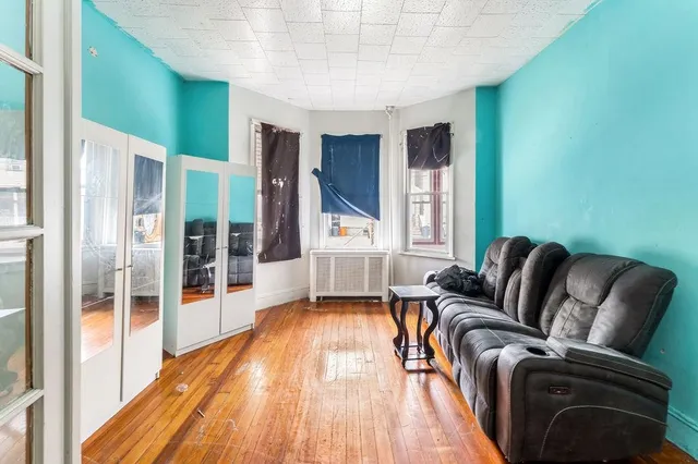 $689,000 | 914 19th Street, Union City, NJ 07087