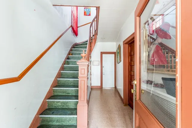 $689,000 | 914 19th Street, Union City, NJ 07087