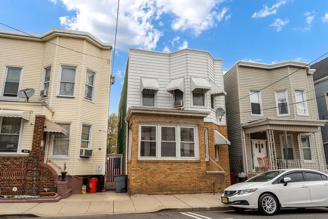 $689,000 | 914 19th Street, Union City, NJ 07087