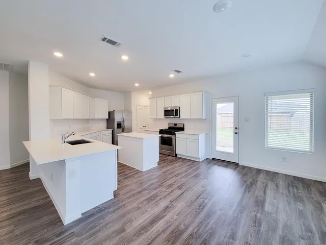 $2,200 | 15711 Vista Sutton Drive, Cypress, TX 77433