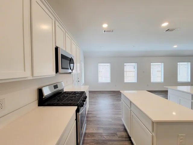 $2,200 | 15711 Vista Sutton Drive, Cypress, TX 77433