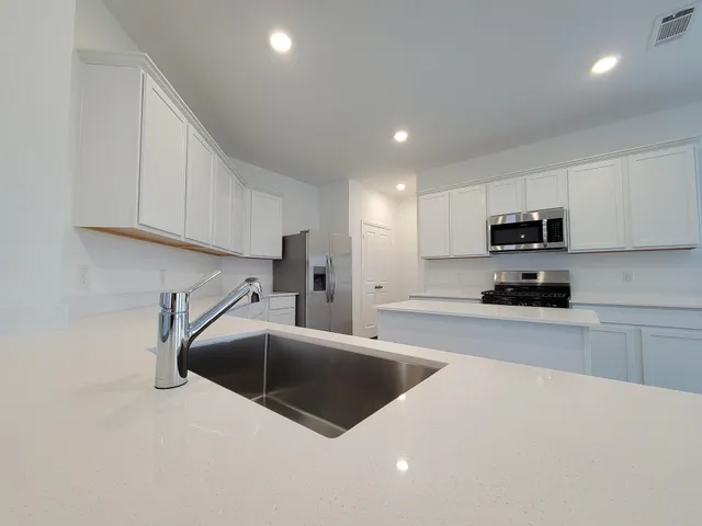 $2,200 | 15711 Vista Sutton Drive, Cypress, TX 77433