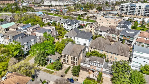 $800,000 | 6514 Minola Street, Houston, TX 77007