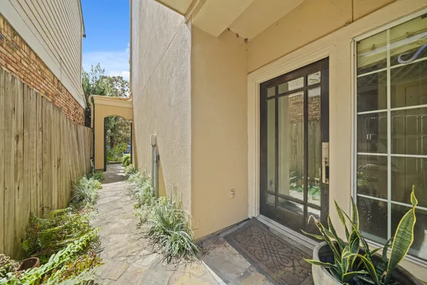 $800,000 | 6514 Minola Street, Houston, TX 77007