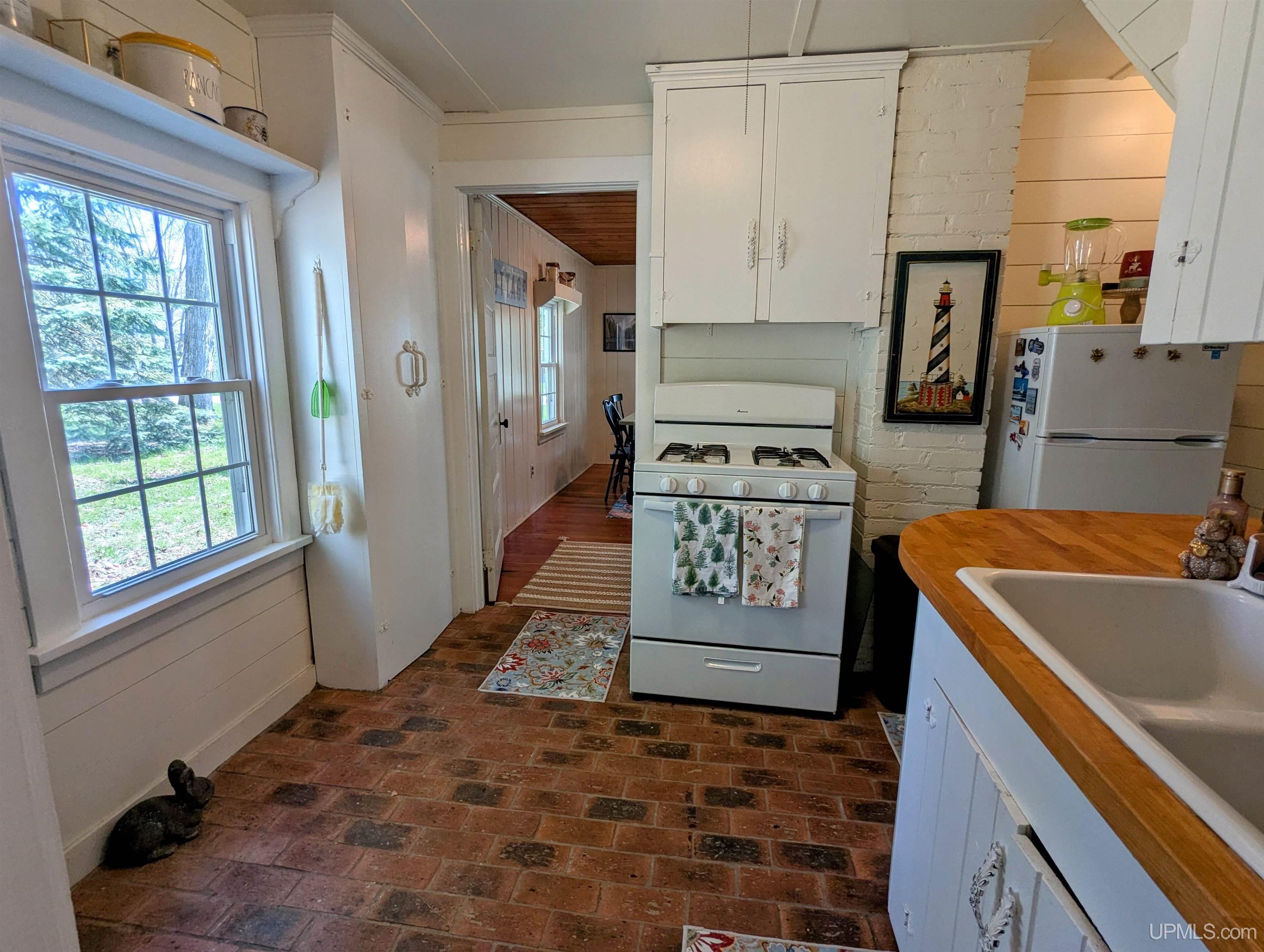 N8768 West Sprang Road Germfask, MI 49836 - Photo 7 of 64