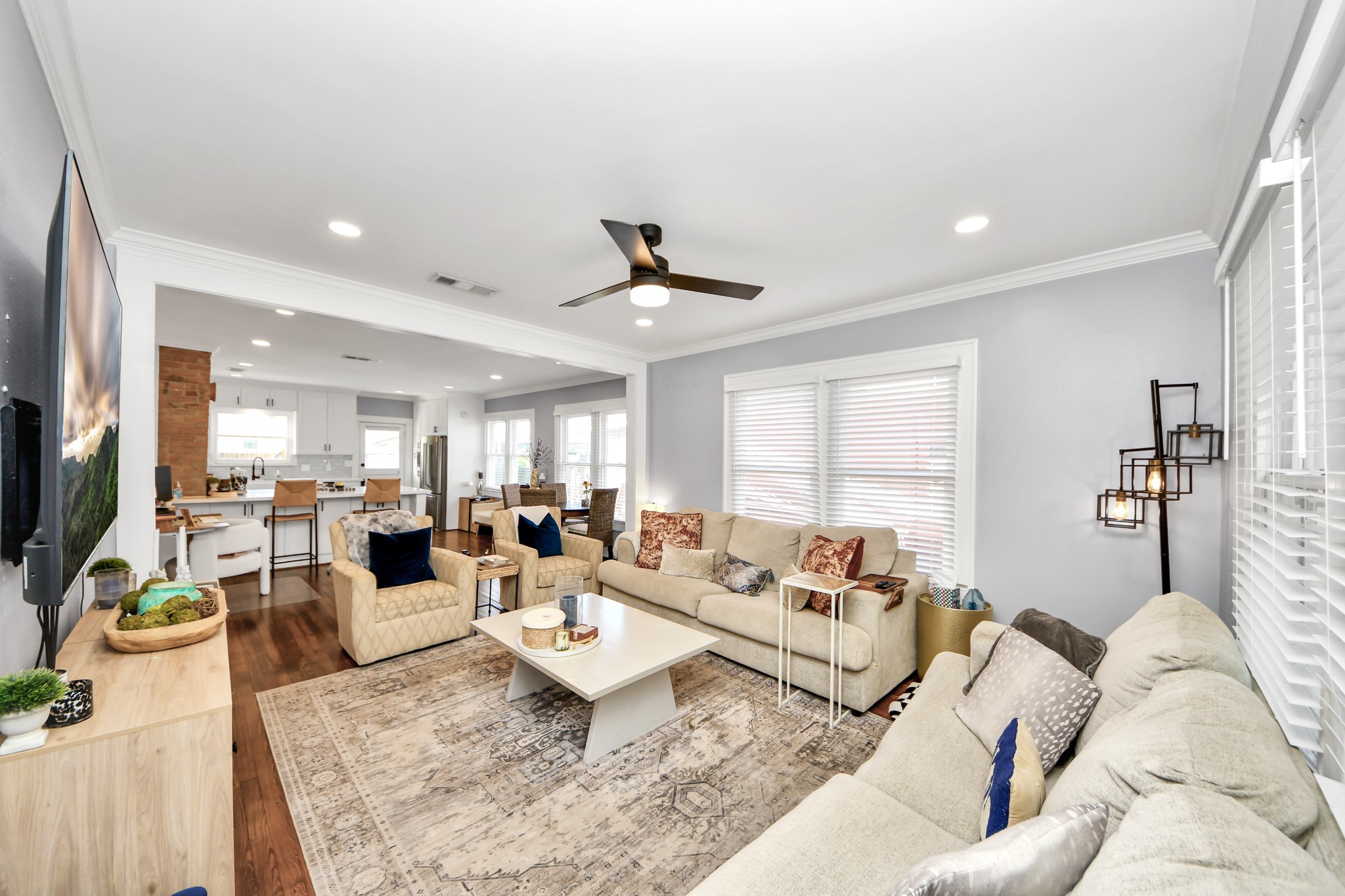 916 West Cottage Street Houston, TX 77009 - Photo 8 of 31