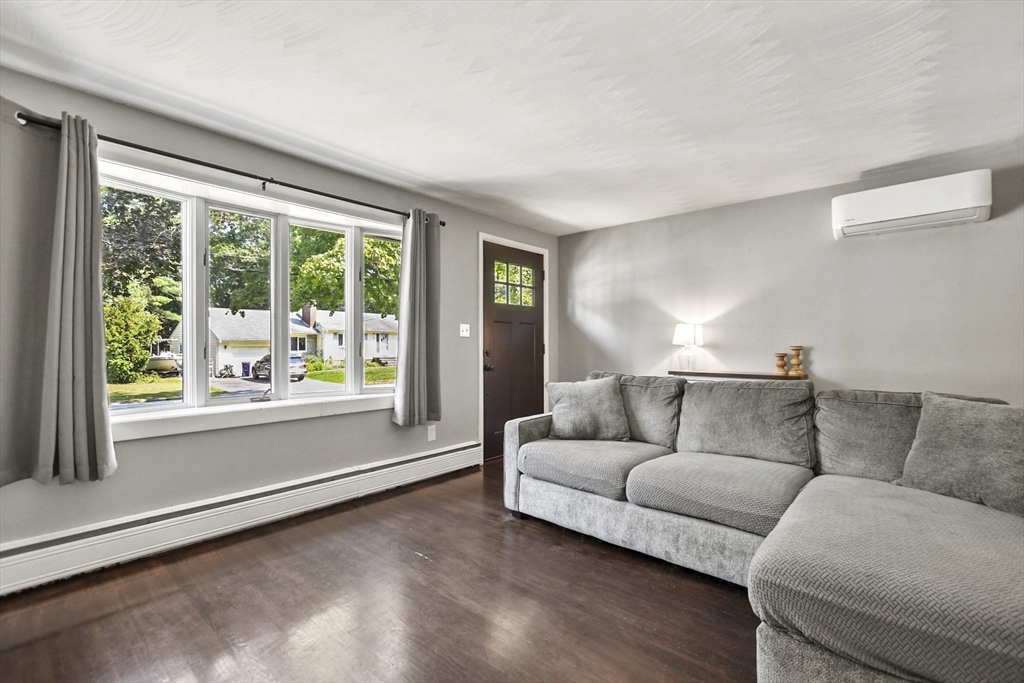 16 Fairmeadow Road Wilmington, MA 01887 - Photo 5 of 36 Gallery Image 5