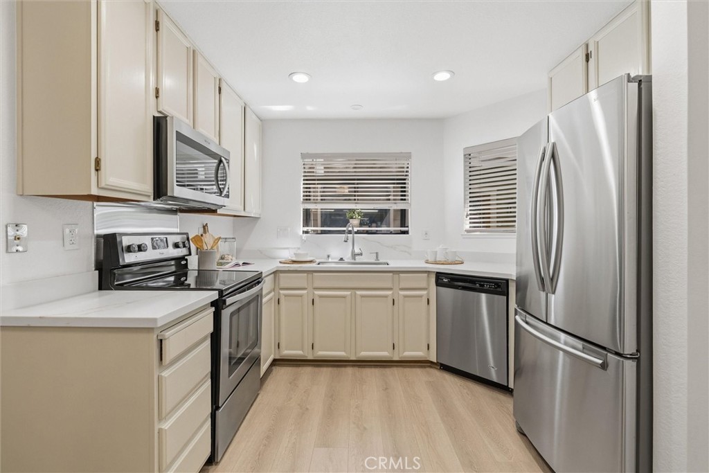 137 Redding Road, Unit B Campbell, CA 95008 - Photo 13 of 36