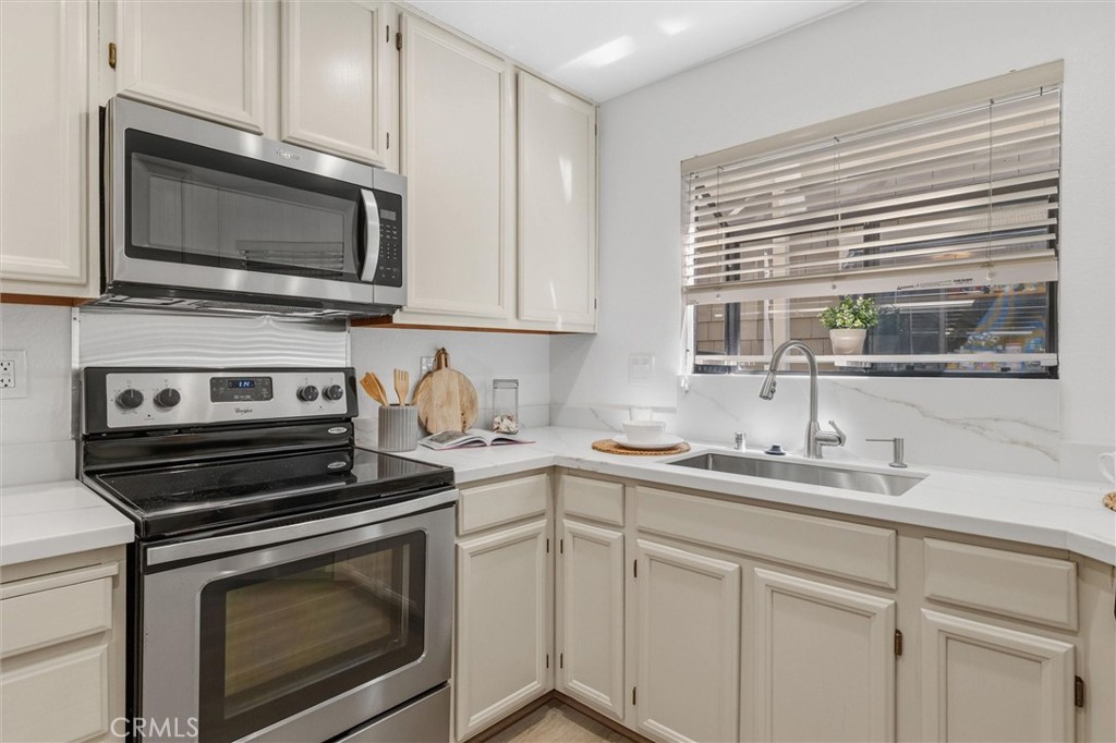 137 Redding Road, Unit B Campbell, CA 95008 - Photo 14 of 36