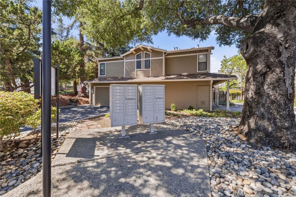 137 Redding Road, Unit B Campbell, CA 95008 - Photo 35 of 36