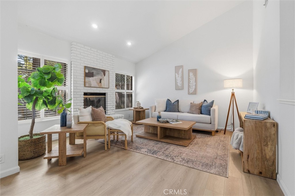 137 Redding Road, Unit B Campbell, CA 95008 - Photo 6 of 36