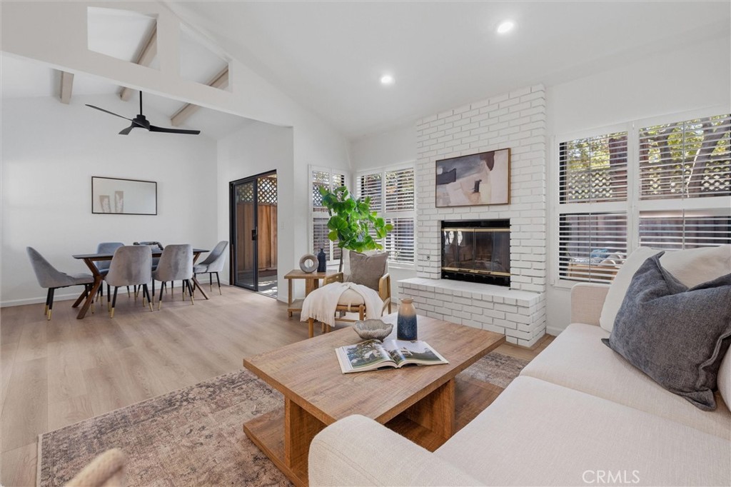 137 Redding Road, Unit B Campbell, CA 95008 - Photo 8 of 36