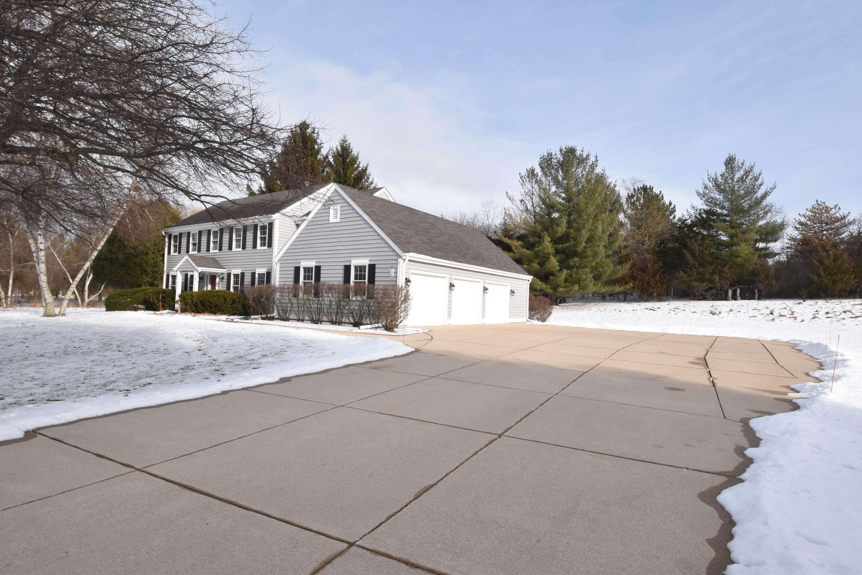 762 North Forest Ridge Court Summit, WI 53066 - Photo 56 of 70 Driveway