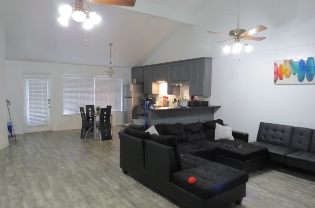 2904 Old Houston Road, Unit 4 Huntsville, TX 77340 - Photo 2 of 11
