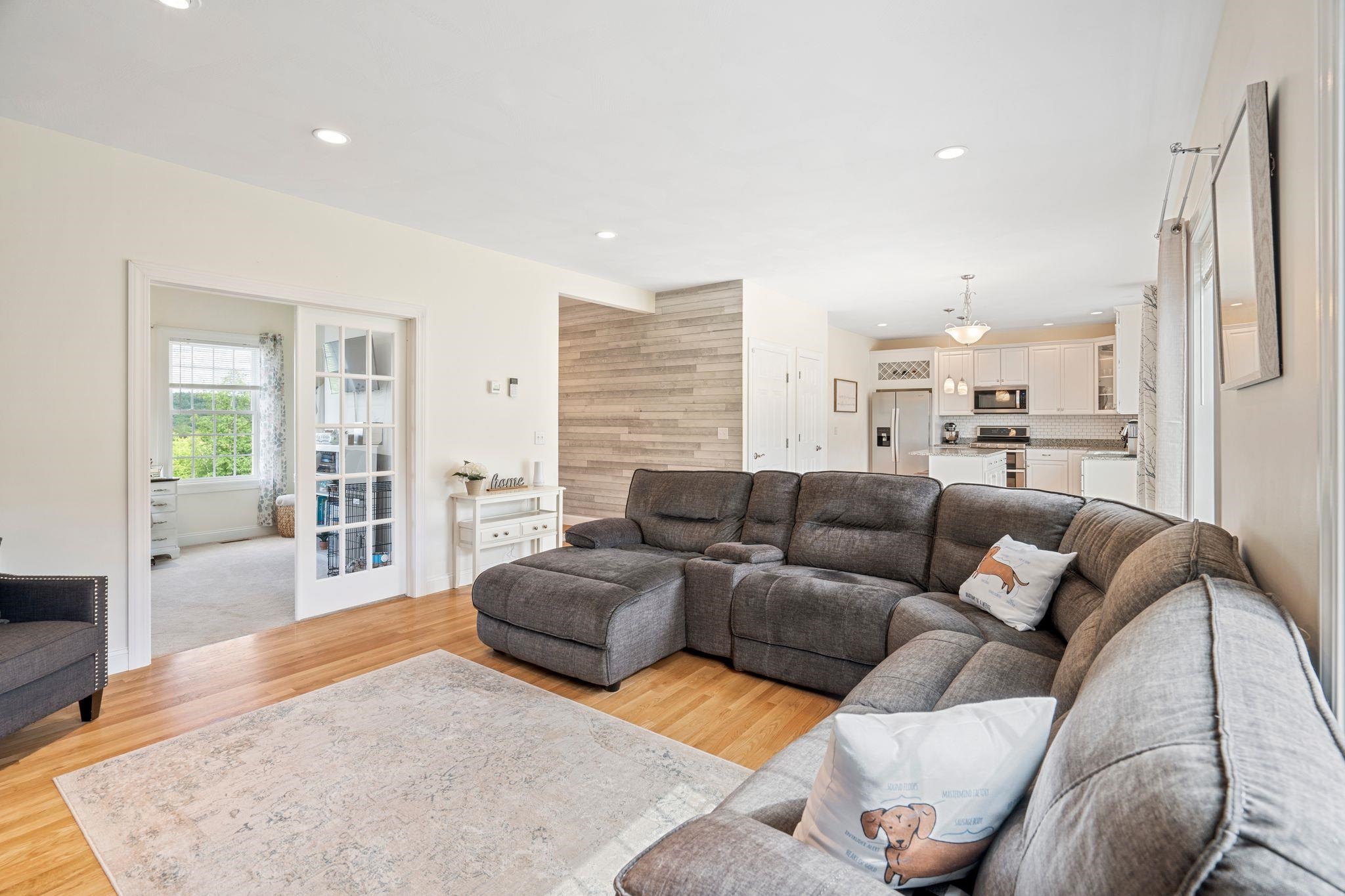 159 Brookview Drive Hooksett, NH 03106 - Photo 19 of 40